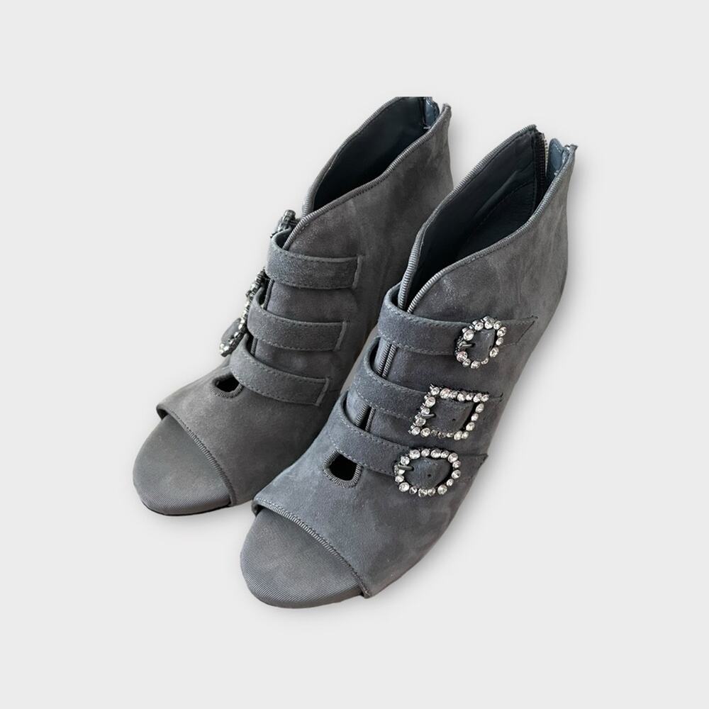 White House Black Market Peep Toe Gray Suede Buckle Booties Heel Sandal Size 6.5